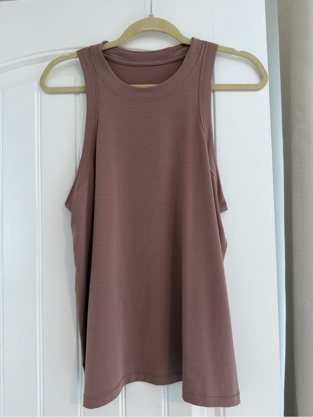 Lululemon Sleeveless Mauve Tank Top - Women - Picture 3 of 3